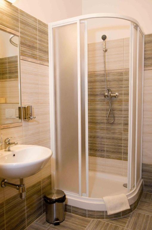 Hotel Satyam Брно Номер фото