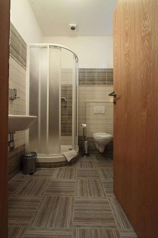 Hotel Satyam Брно Экстерьер фото